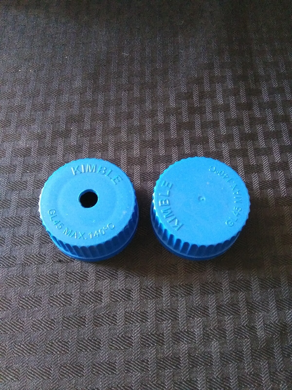 WHEATON 1000mL Glass Graduated Spinner Flask w/ GL45 Caps No Center Cap
