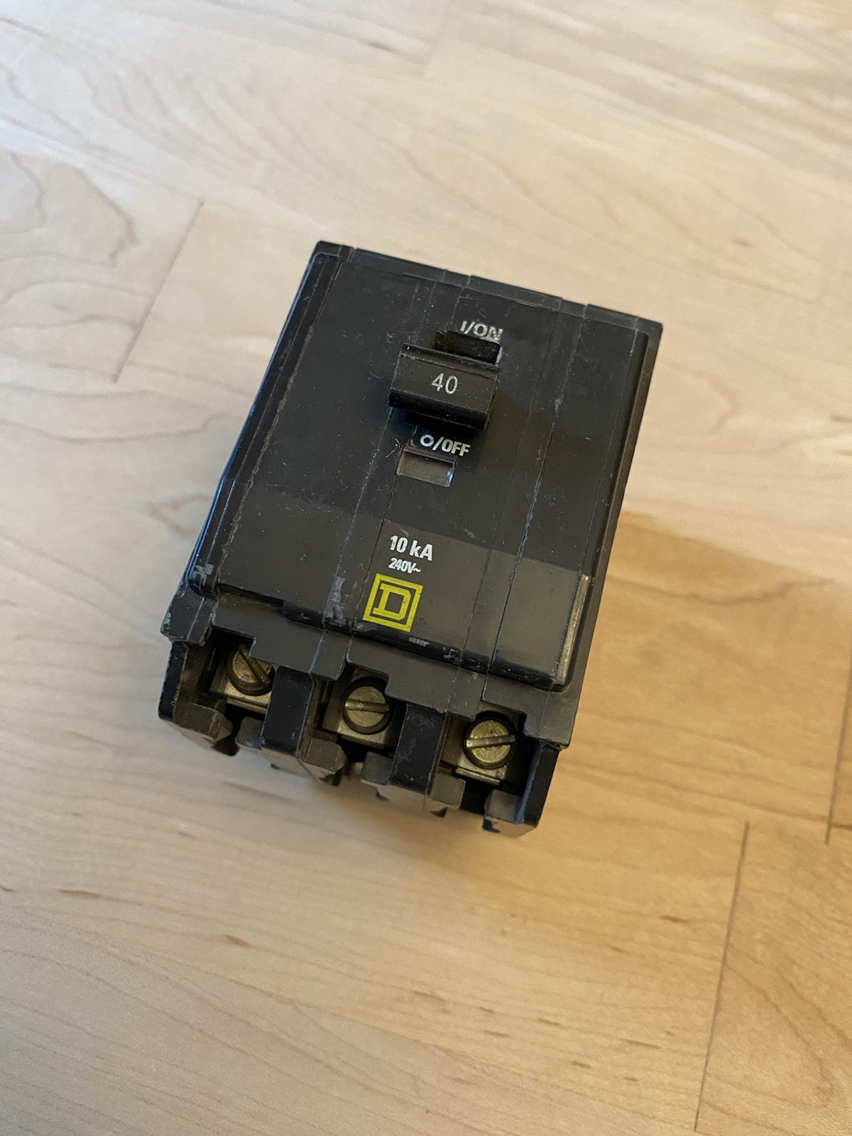 Square D QO340 Breaker 3 Pole 40 Amp Type QO Chip On Bottom