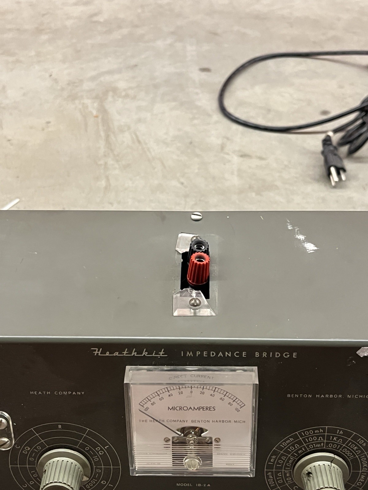 Vintage Heathkit IB-2A Impedance Bridge Tube LCR Meter Powers On USA