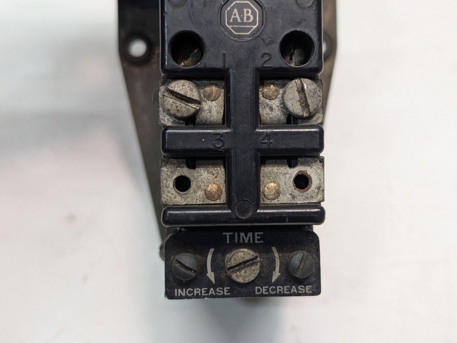 Allen-Bradley 849A-Z0D25 Pilot (Heavy) Duty Timer Relay Assembly with 120V Coil