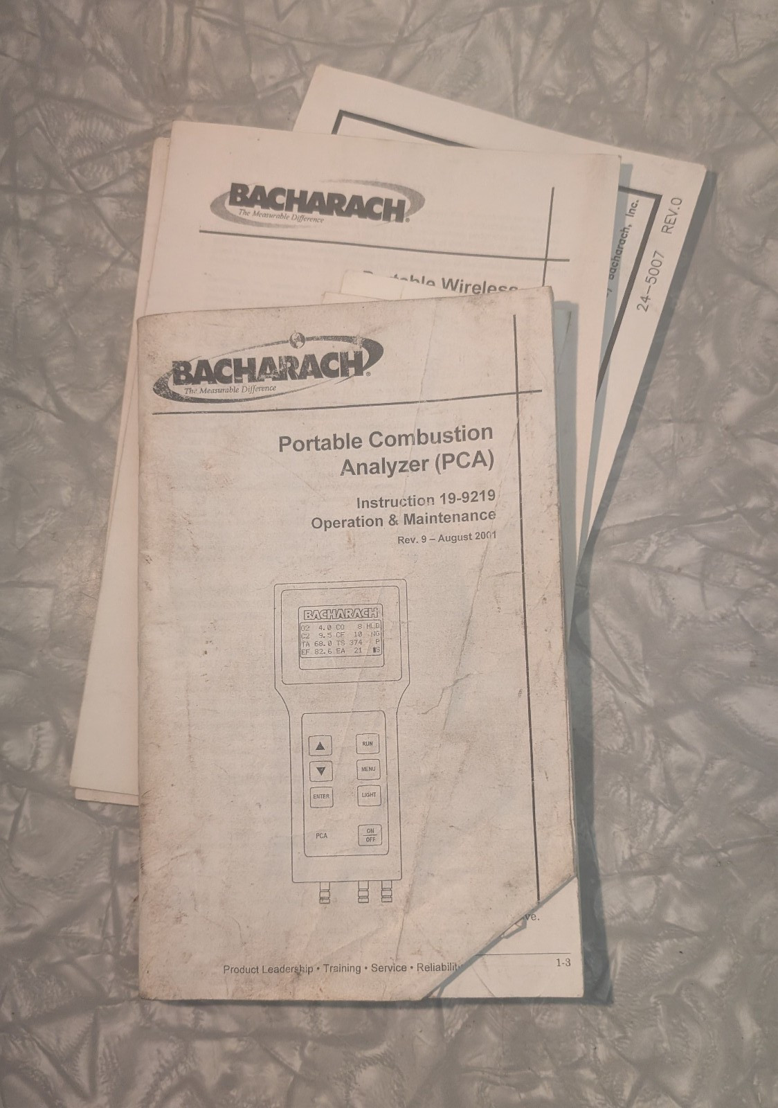 Bacharach Combustion Analyzer with Case and Accessories – for parts or repair