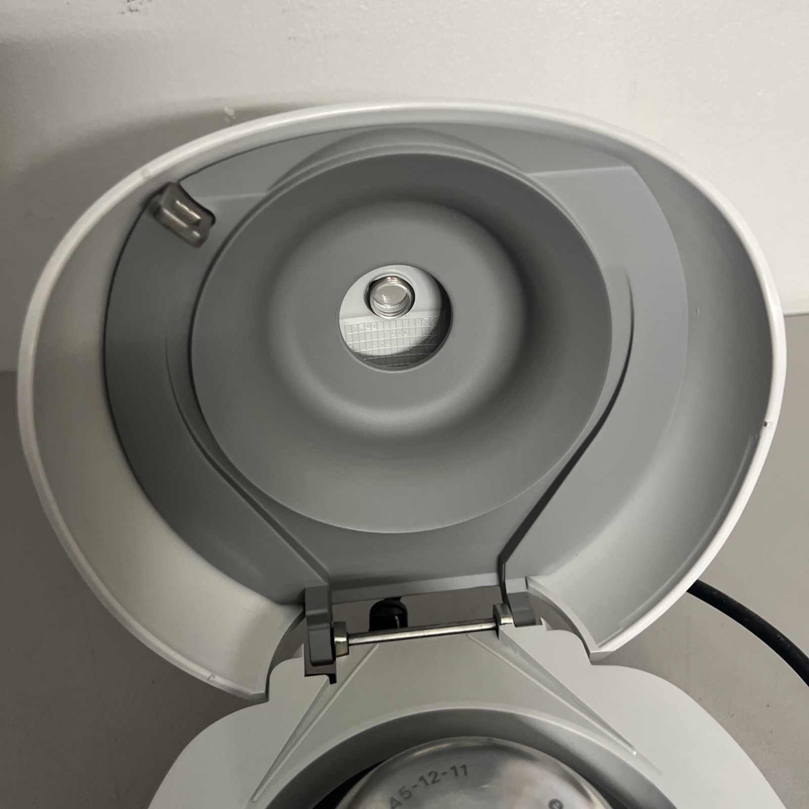 Eppendorf MiniSpin 5452 Microcentrifuge + F45-18-11 Rotor- Tested Working