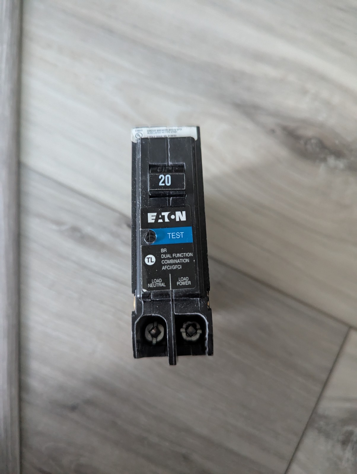 Eaton BRP120DF 120 20A 1-Pole Circuit Breaker. Afci/gfci Dual Function Breaker
