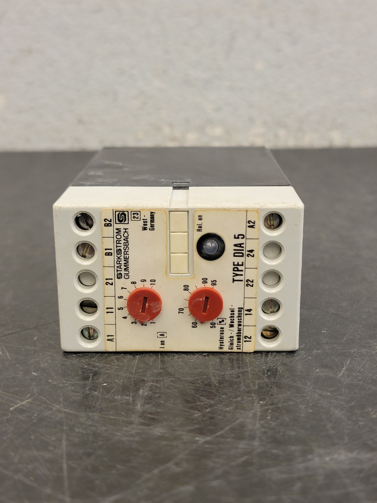 Square D 8430DIA 4 AC/DC CURRENT CONTROL RELAY 110V NEW