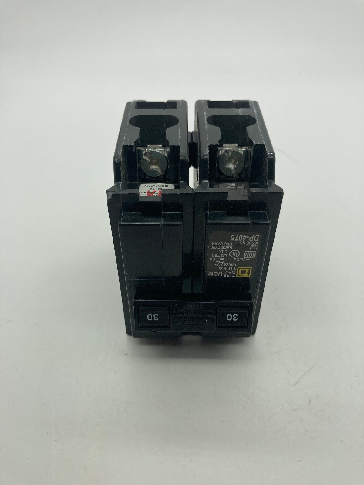 Square D Homeline HOM230 2 Pole 30 Amp 120 240V Type HOM Plug In Circuit Breaker