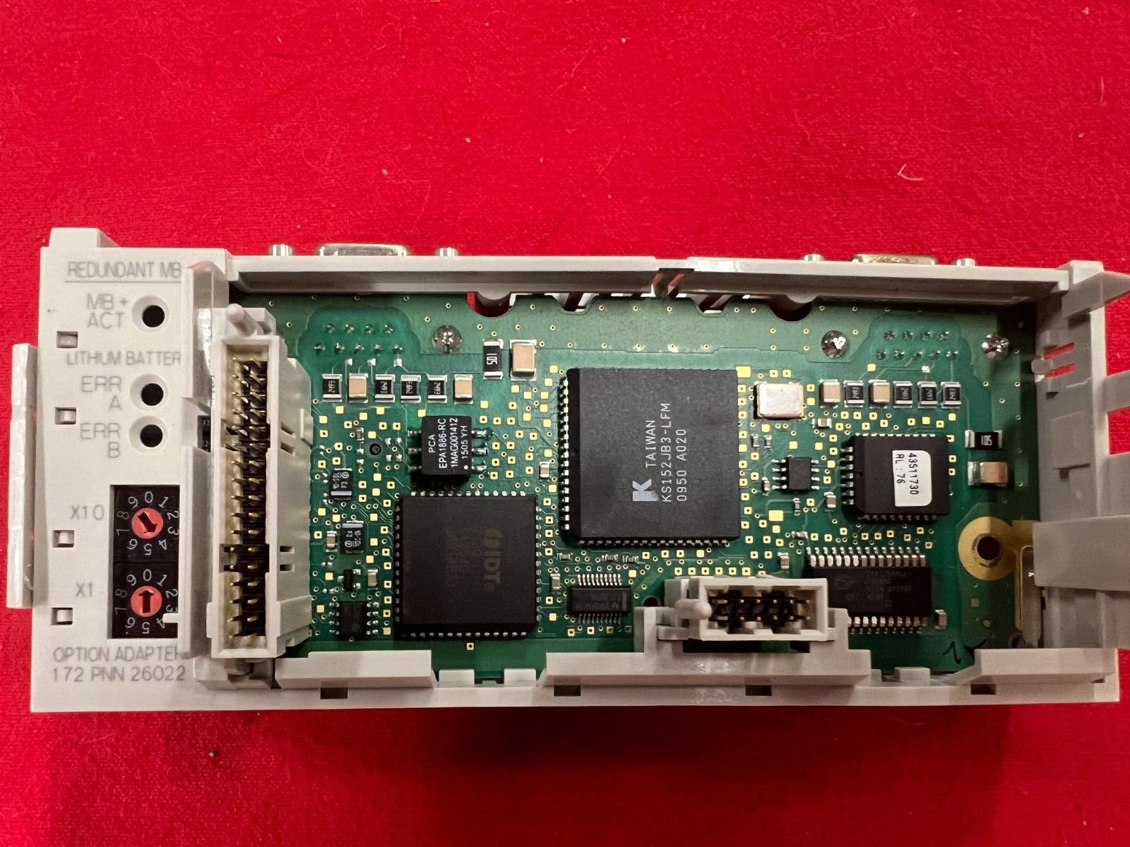 172PNN26022 Modicon Momentum Option Adap 172-PNN-260-22. 1 YEAR WARRANTY