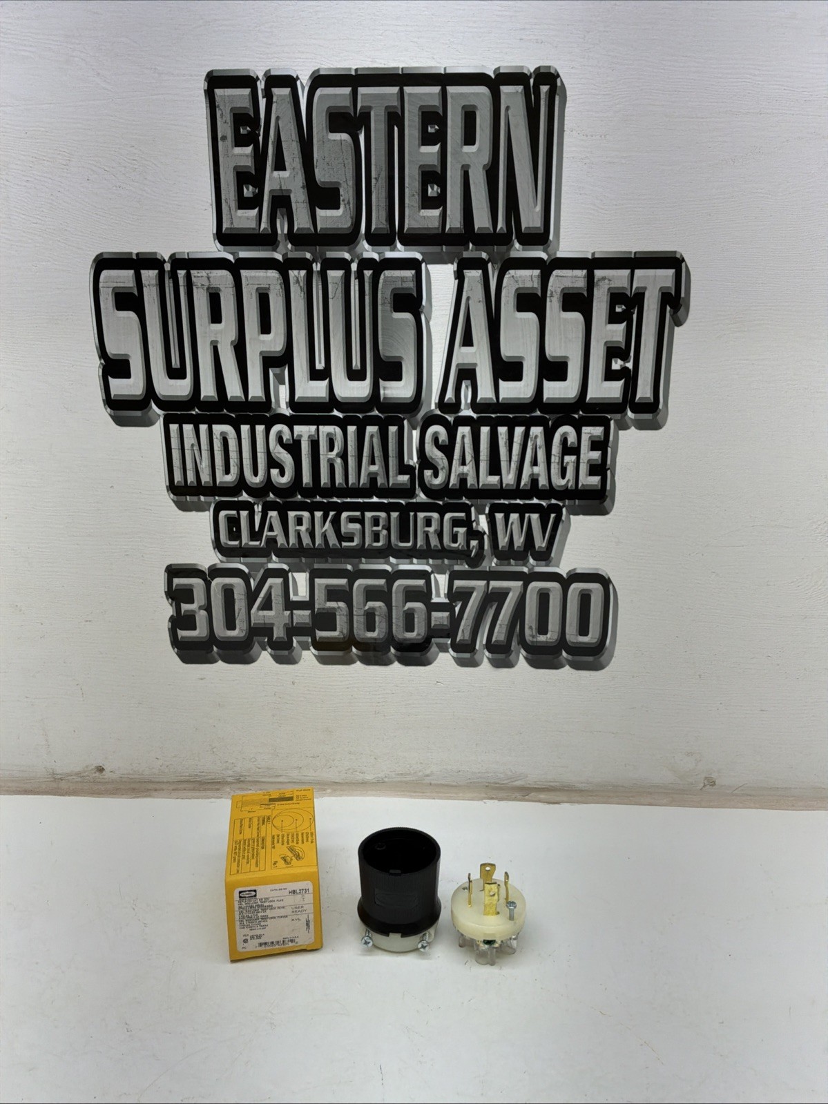 Hubbell Insulgrip Twist-lock plug 30A 3phase 4 Wire Grounding 480VAC HBL2731 NIB