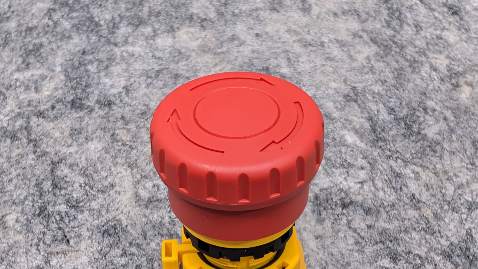 IDEC XW 22mm Estop XW1E-BV402MFR Emergency Stop Push Button 🔥New🔥