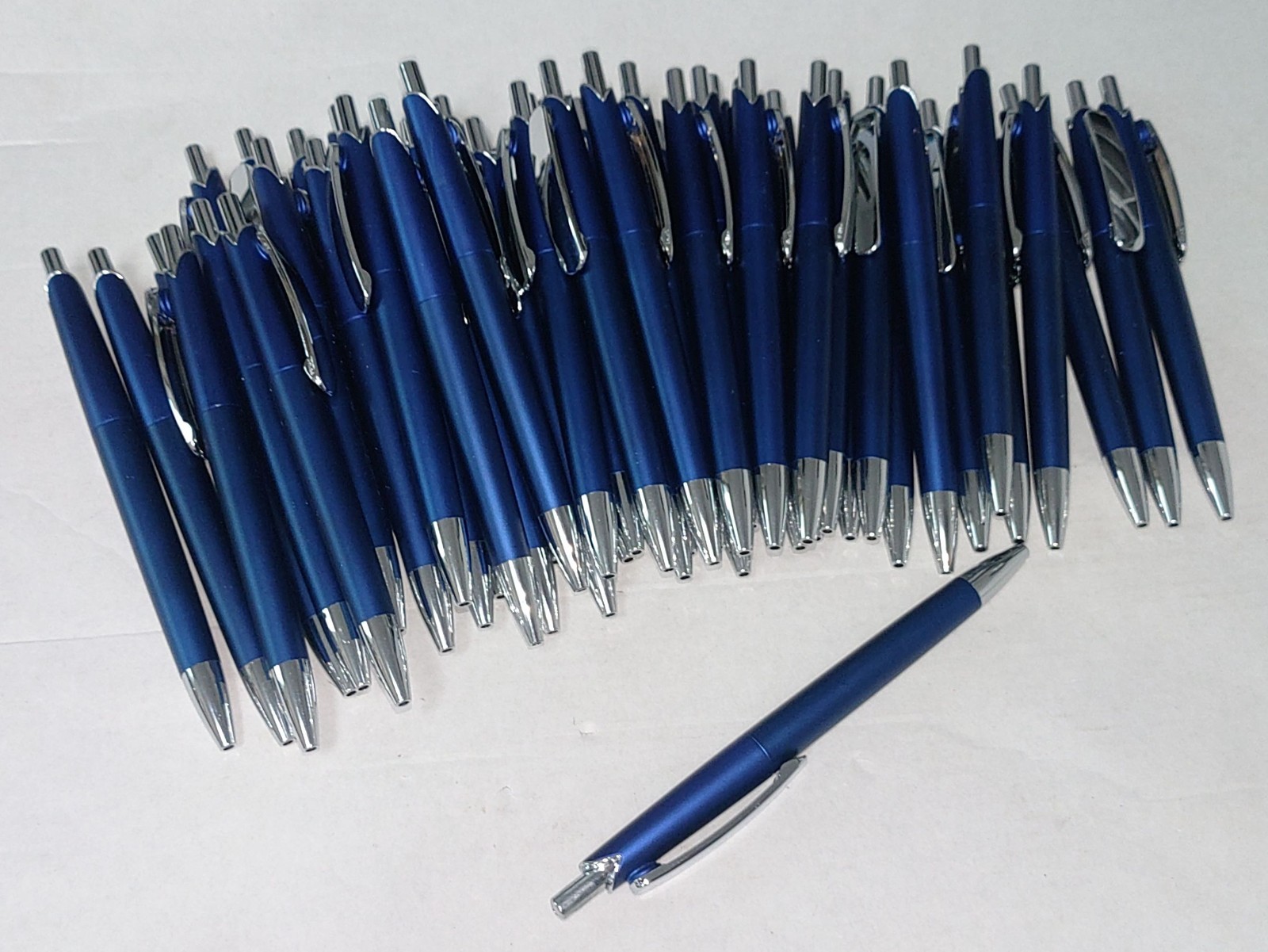 Lot of 50 Bulk Blue Retractable Ballpoint Pens Brand New