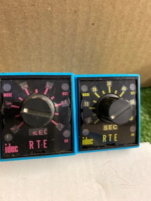 IDEC RTE-P11 Electronic Timer 120VAC, 10Amp, 0-Min.-10-Hours