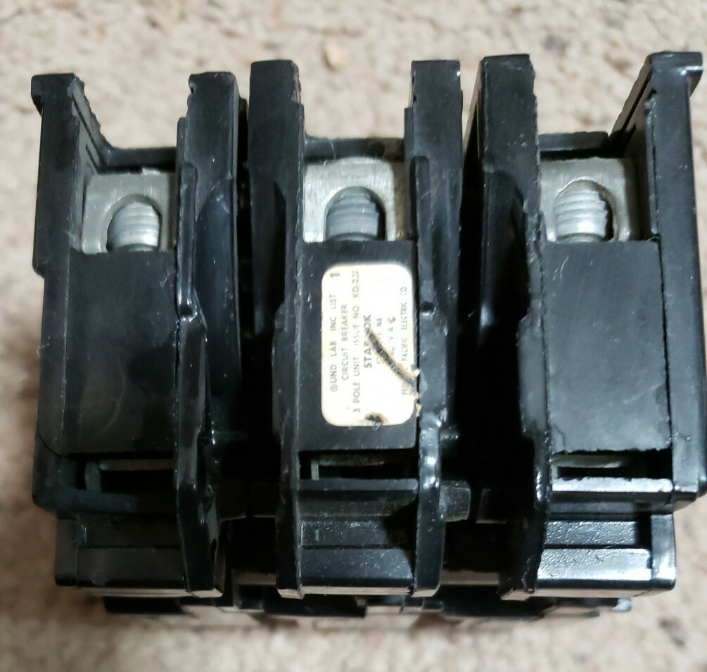 FPE Federal Pacific Electric 3 Pole 15 amp Stab-lok Circuit Breaker Type NA315