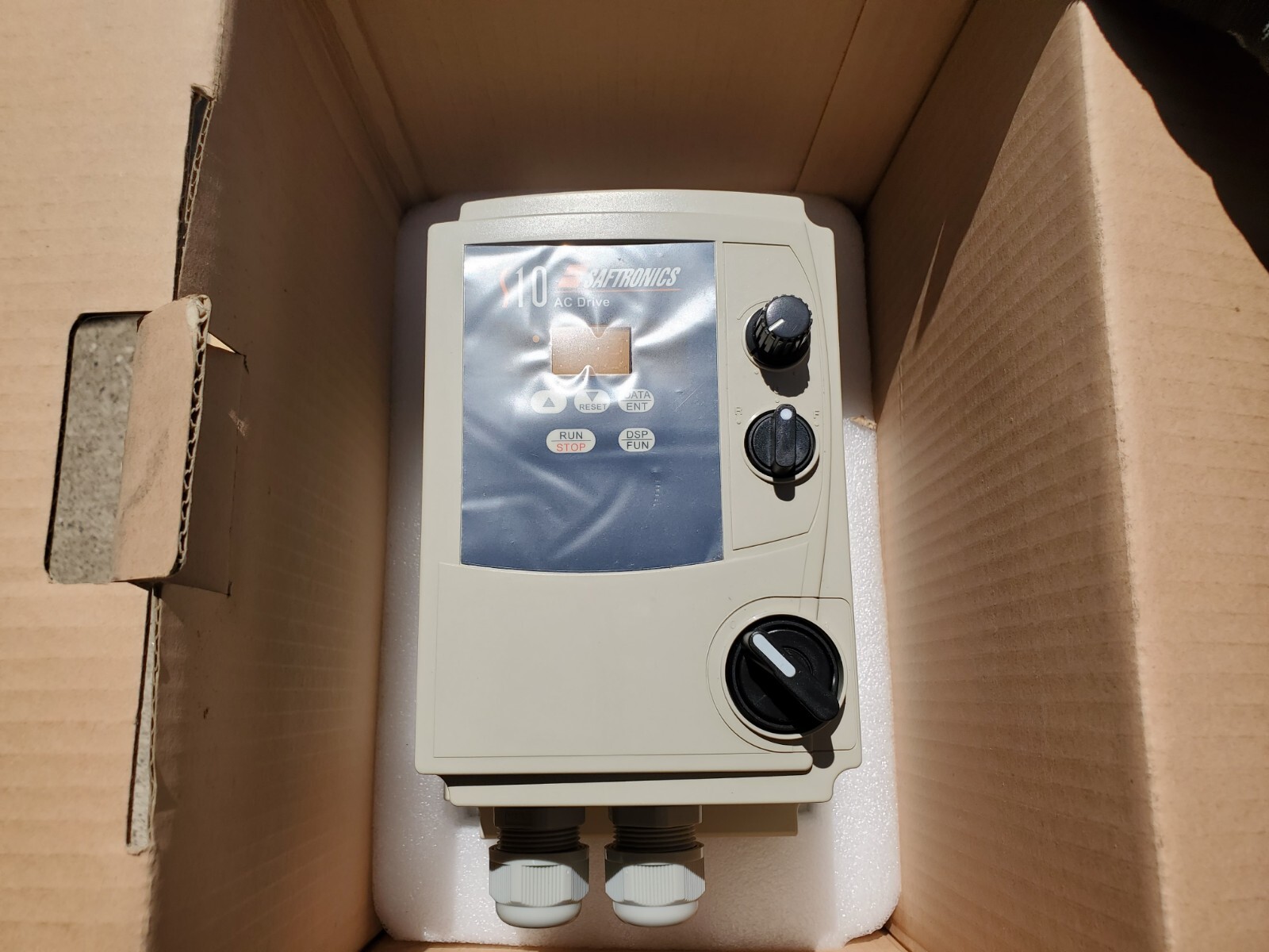 One(1) Saftronics S102F50-41FS S10 AC Drive – 240 VAC 0.5 HP 2.3 Amps
