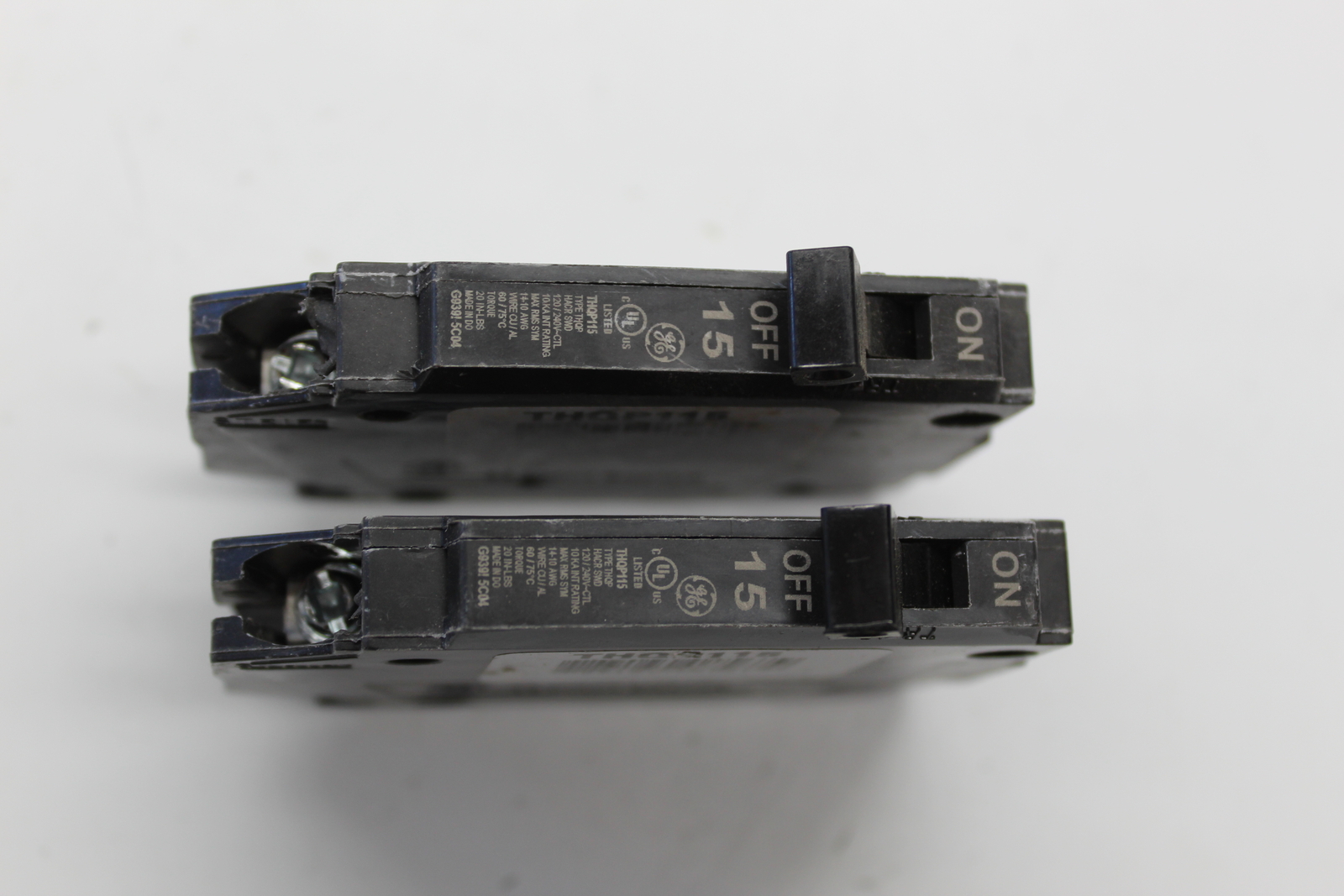 GENERAL ELECTRIC THQP115 BREAKER 1POLE 15AMP LOT OF 2 NSNP