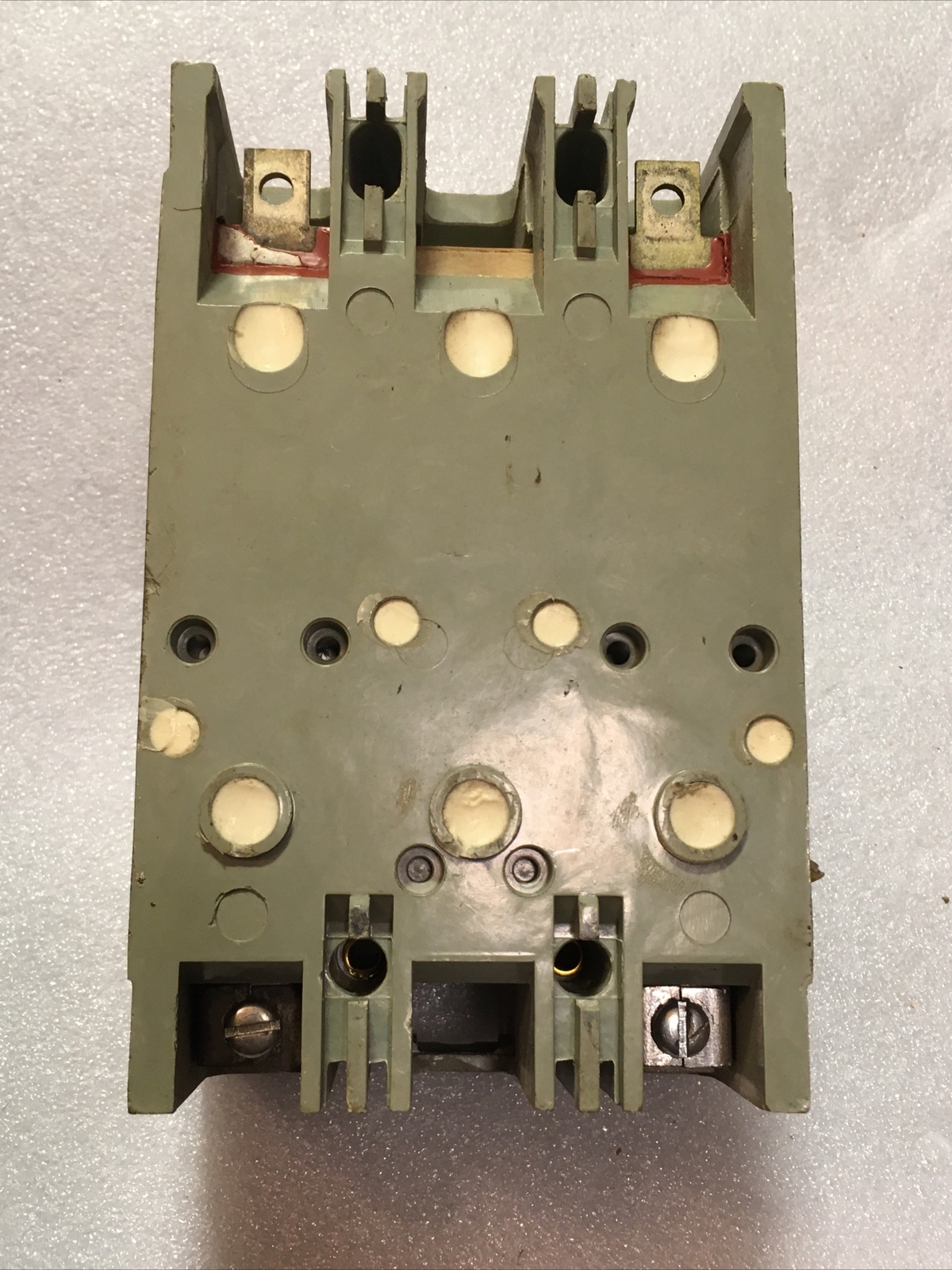 FEDERAL PACIFIC Electric HEF621020 20A 600V BREAKER WARRANTY TWO POLE 3P FRAME