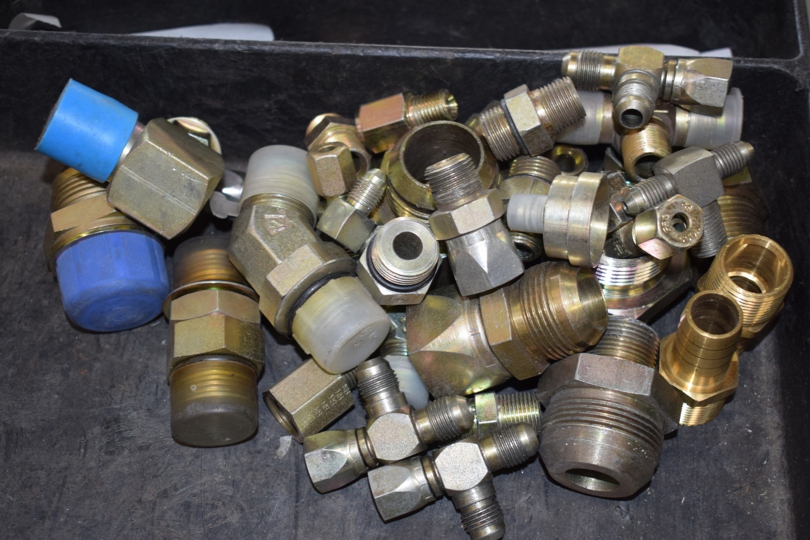9 LB Lot of NEW & Used Brass Threaded Connector Fittings, Pipe Fittings, Mixed L