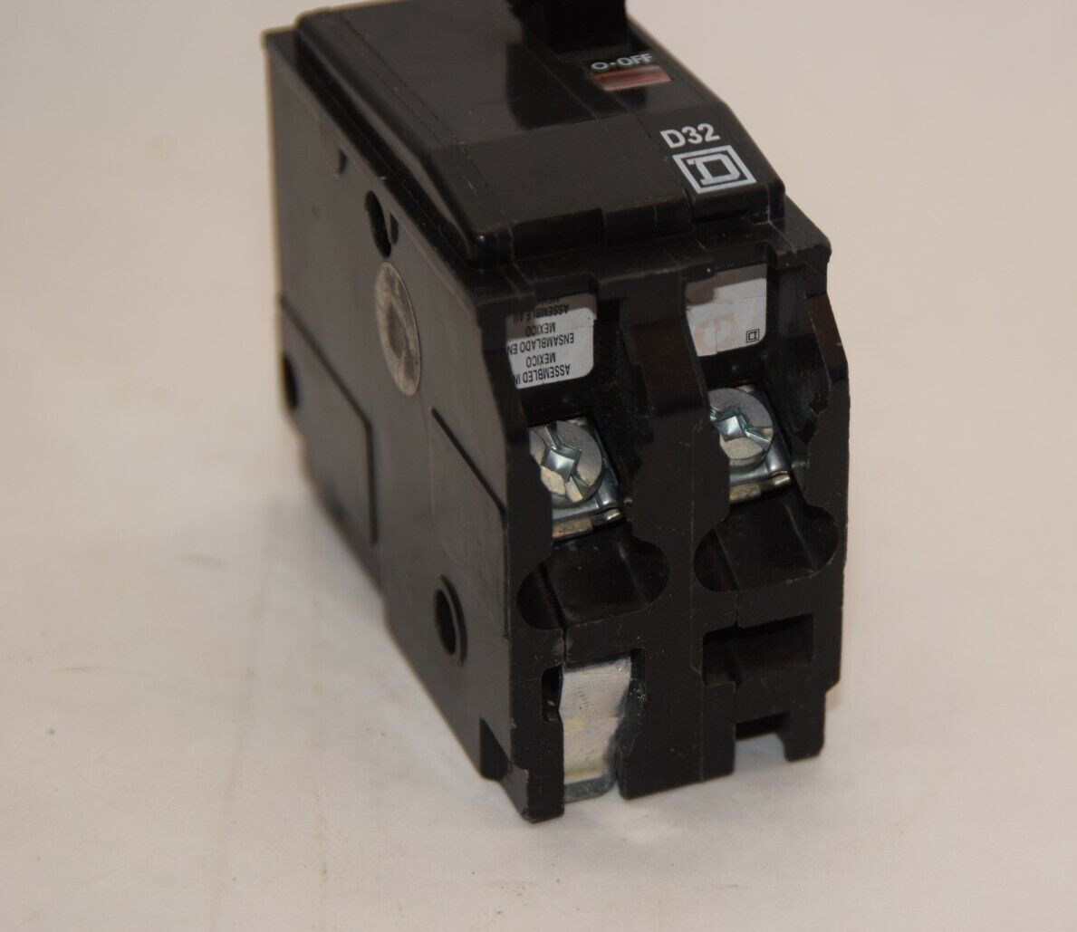 SQUARE D QOX 32A 32 Amp A 2P 2 pole 415Vac 50/60Hz Circuit Breaker