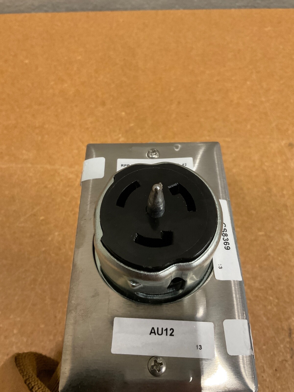 Hubbell Twist-Lock Receptacle 50A 250V 3Ø CS8369 w/ Single Gang Enclosure & Bolt