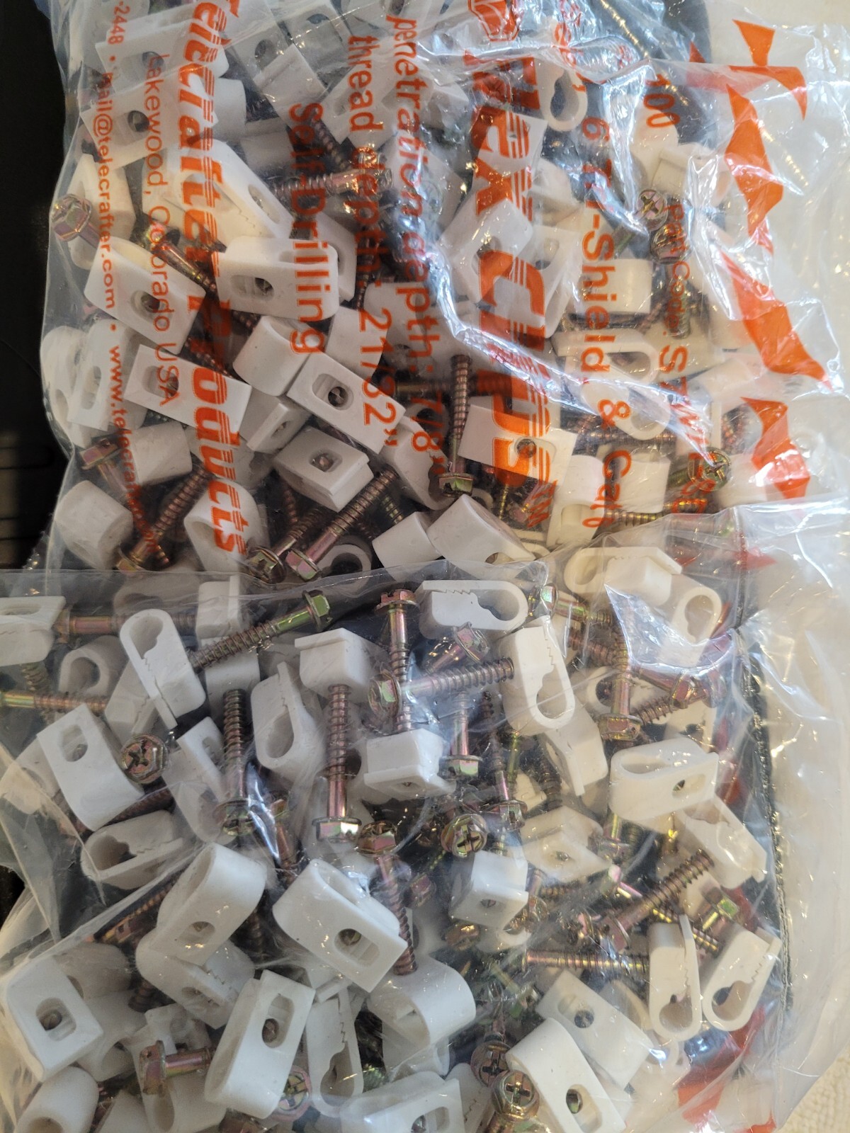 (100-Pk) Telecrafter Clips Flex rg59 rg6 interior and exterior
