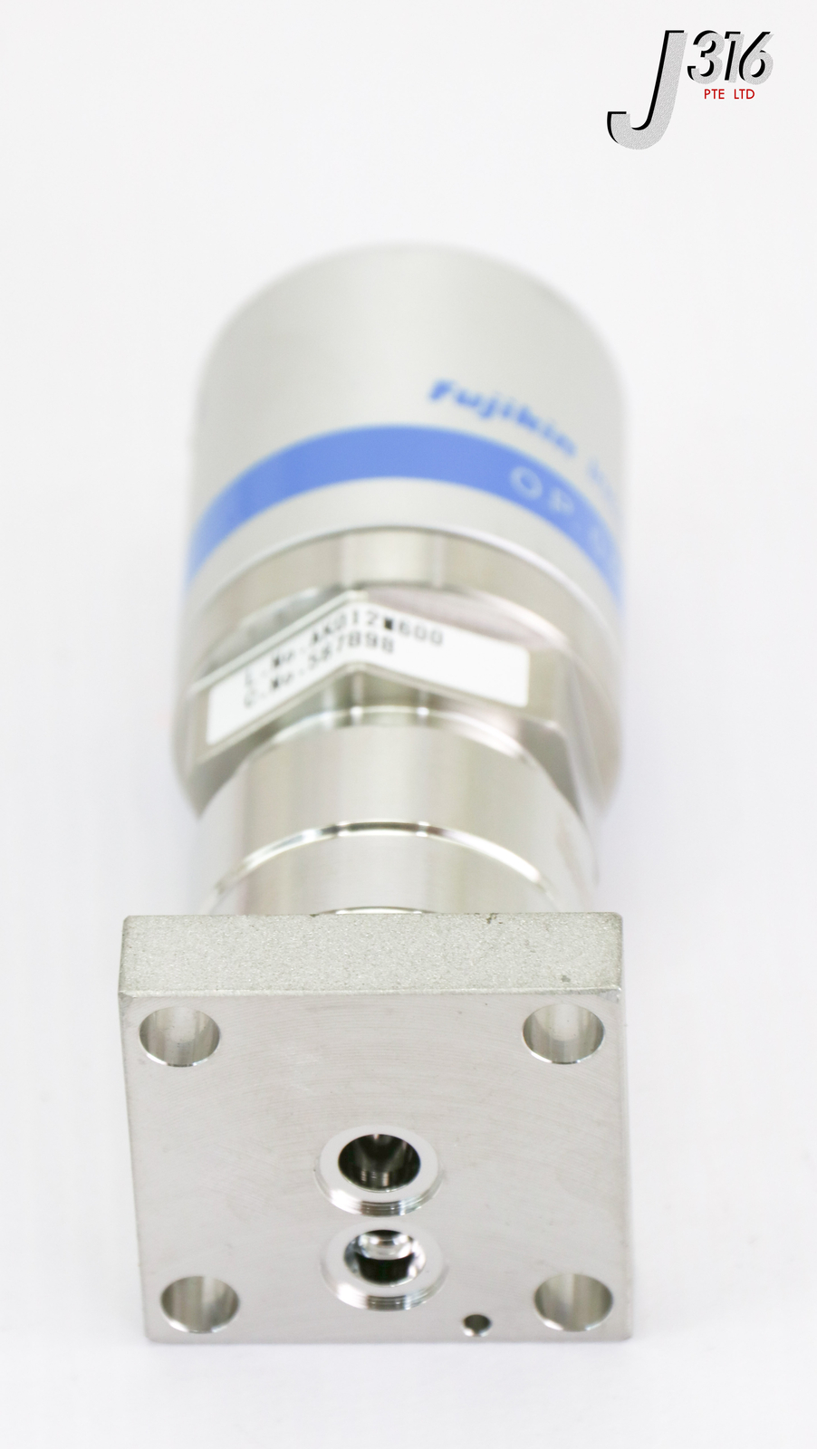 L3878 (LOT OF 30) FUJIKIN DIAPHRAGM VALVE, TYPE N.O., O.P. 0.5~0.6MPA 567898