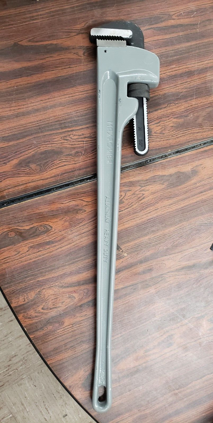 Maxpower 00117 Aluminum Pipe Wrench 36″ L 5″ Jaw Capacity