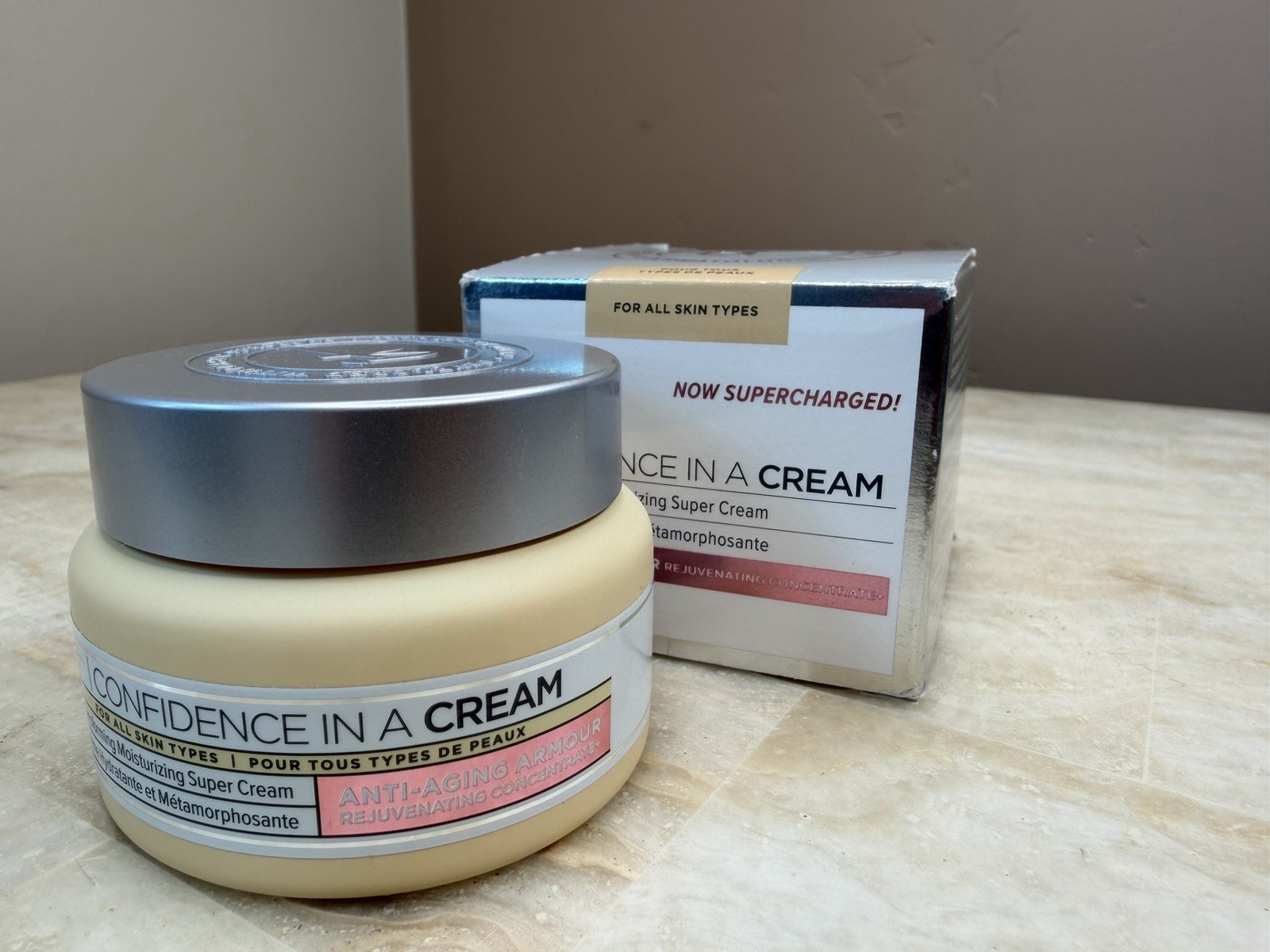 IT Cosmetics Confidence in a CREAM 2oz Moisturizing Anti-Aging Cream NEW