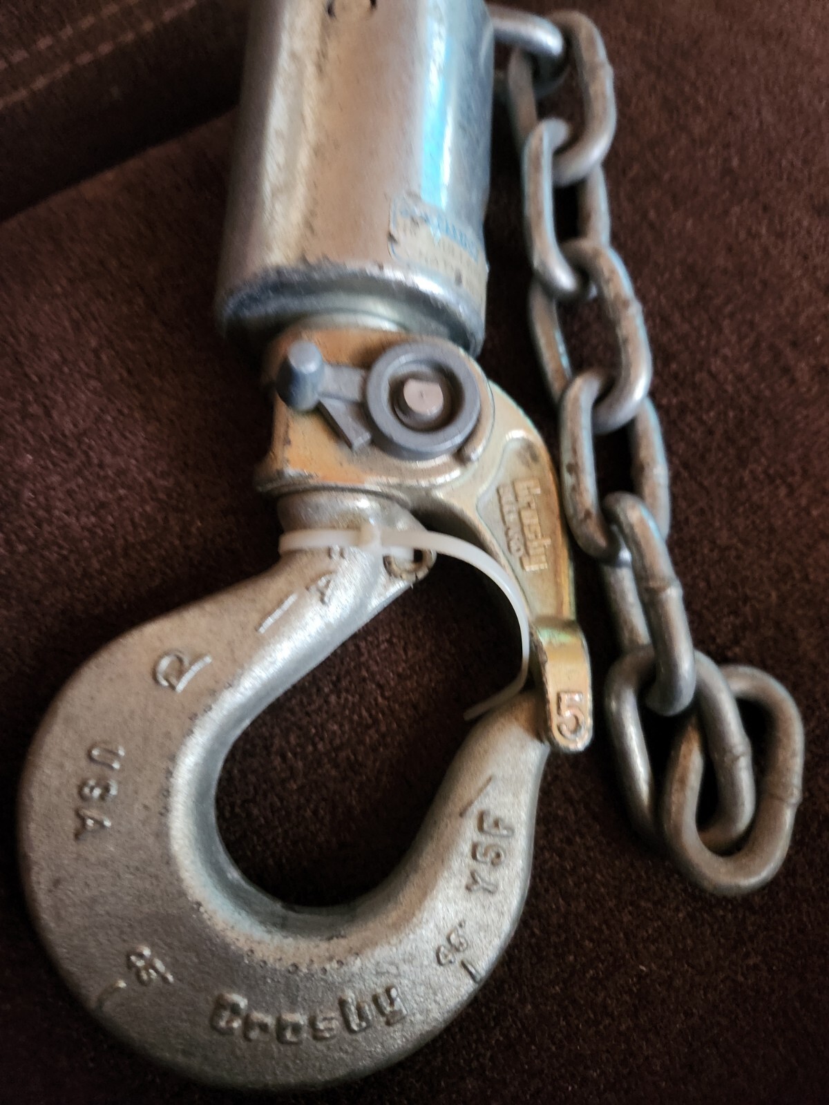 Crosby Bullard Link Chain Nest Swivel Hook WLL 2.3 Tons (4,600 lbs.) | 1051442