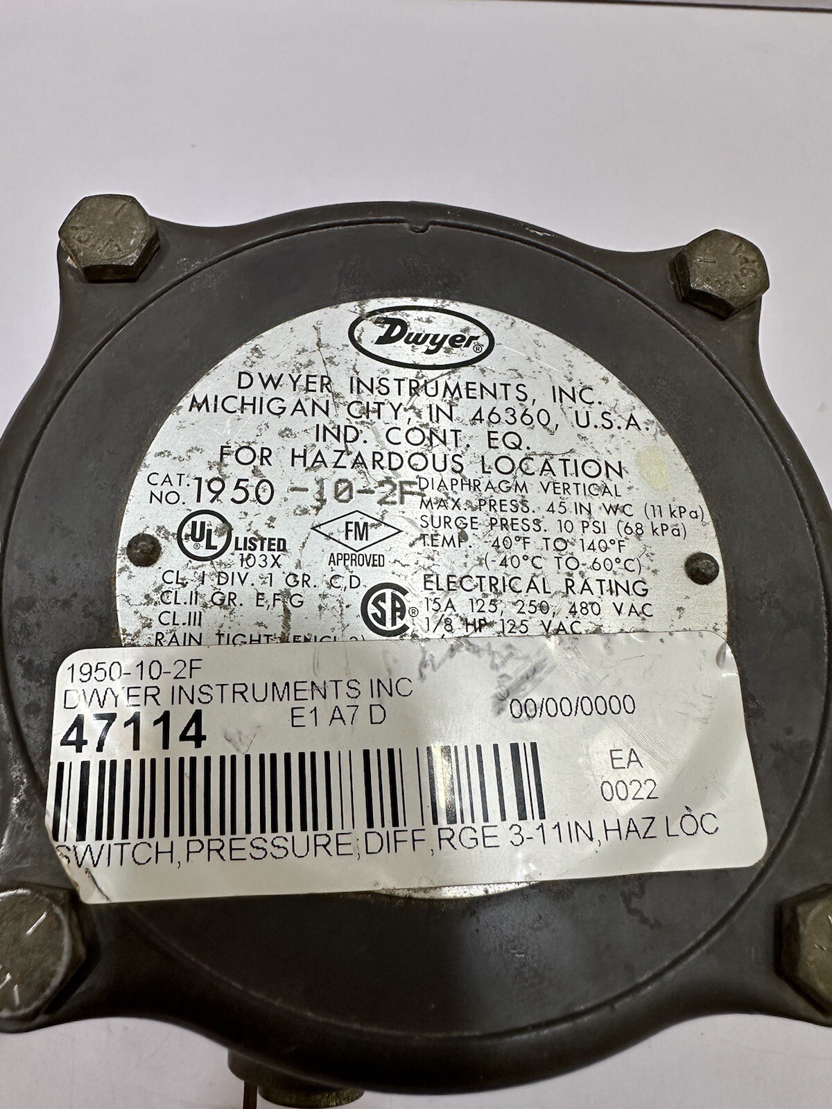 DWYER 1950-10-2F PRESUURE DIFFERENTIAL SWITCH