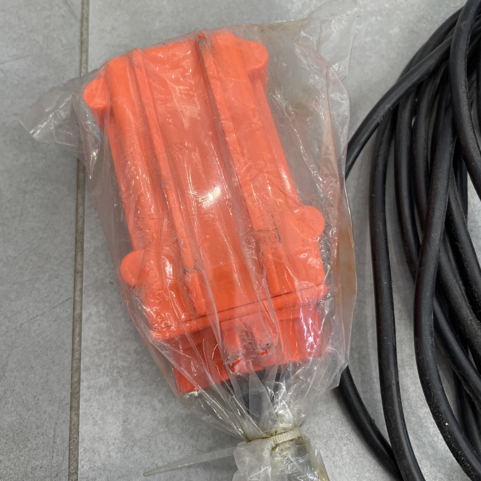 VEVOR Electric Hoist Winch Portable Hoist Crane 1100lbs w/ Wired Controller