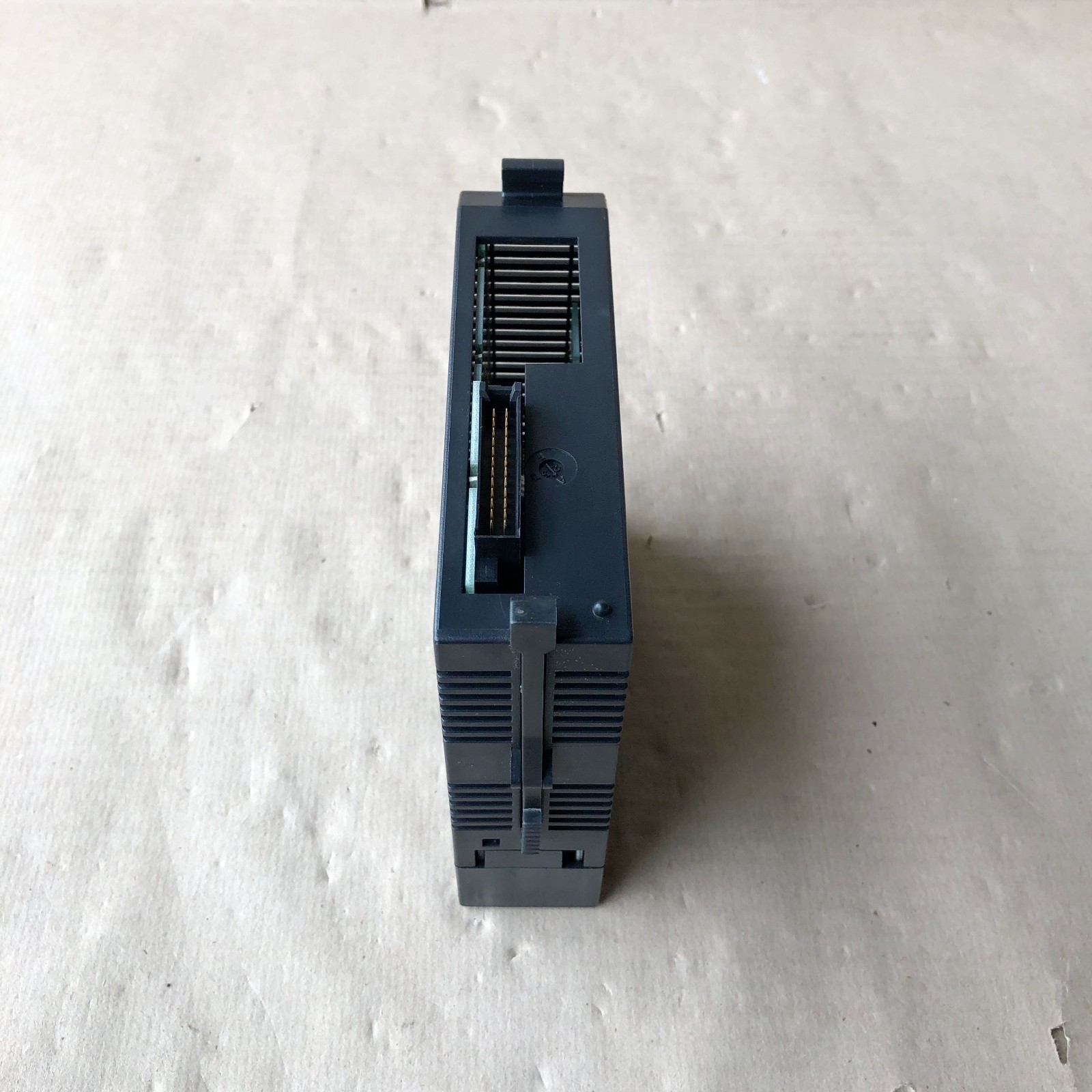 GE FANUC IC693MDL753K OUTPUT MODULE 12/24VDC