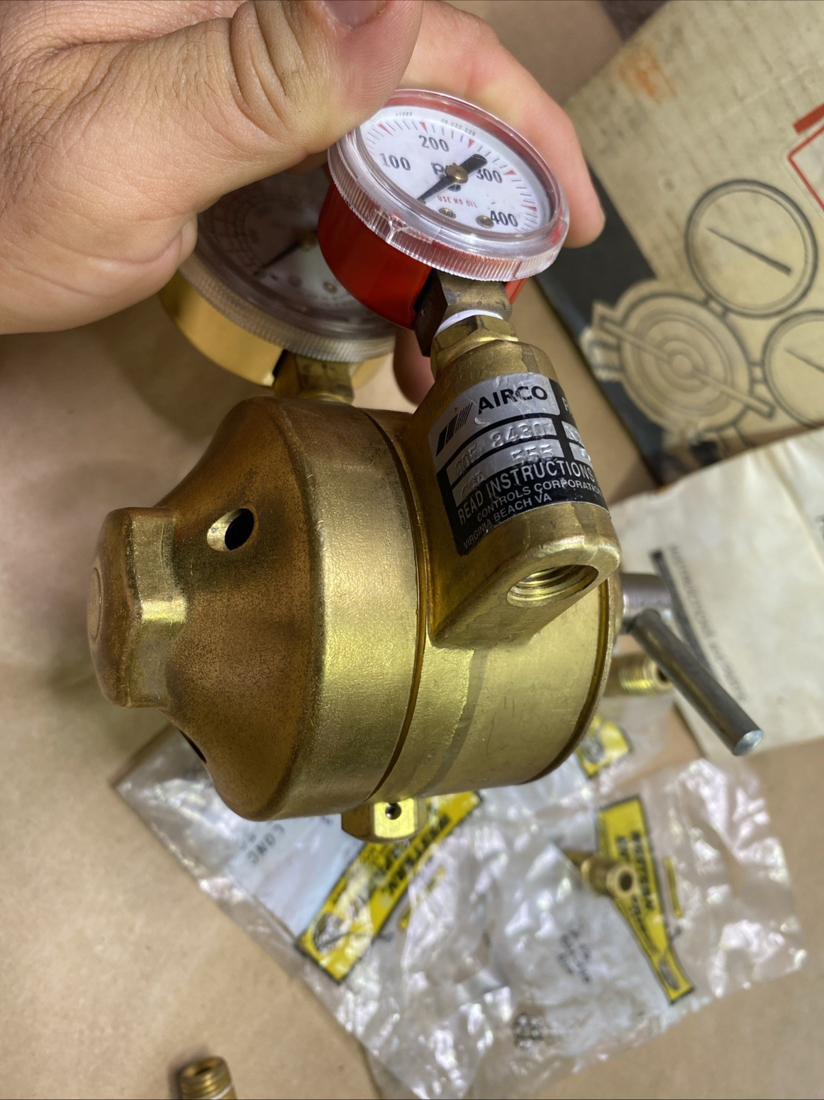 concoa airco cga 555 Two Stage Nitrogen Gauge Regulator (I Think It’s New)