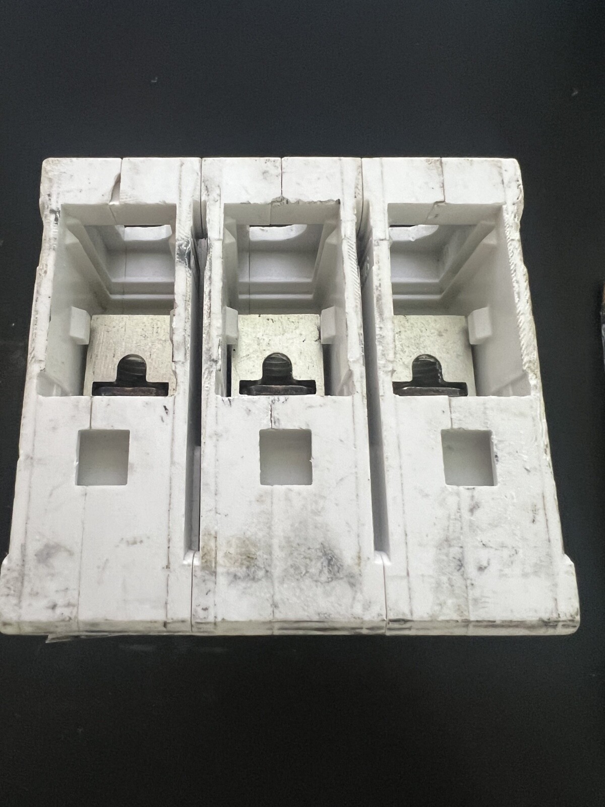 Siemens NGB3B020 3-Pole Circuit Breaker – White and black