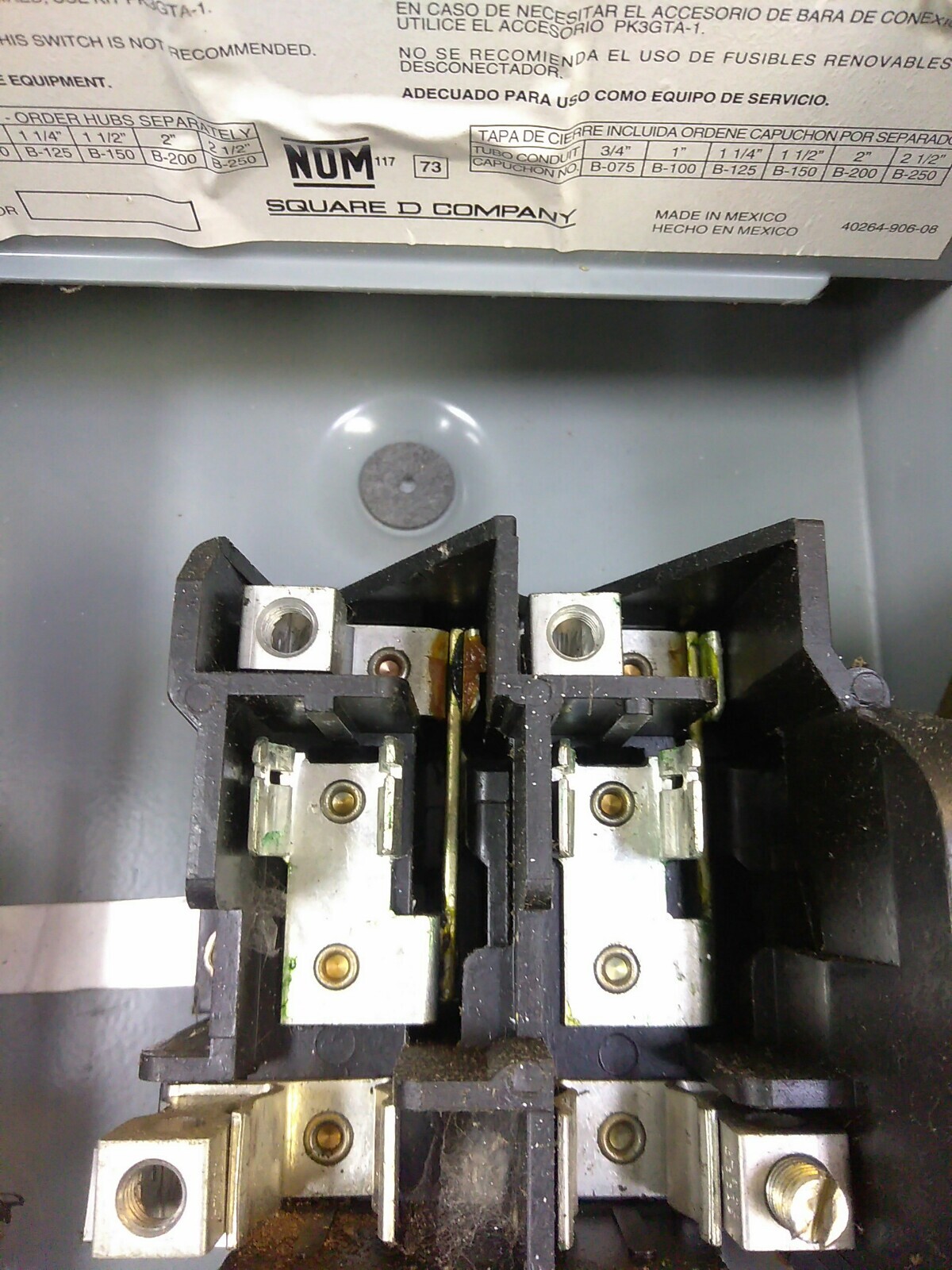 Square D D221NRB SER E3 Disconnect 30A 240VA SAFETY Switch TYPE 3R (BMBS-2B