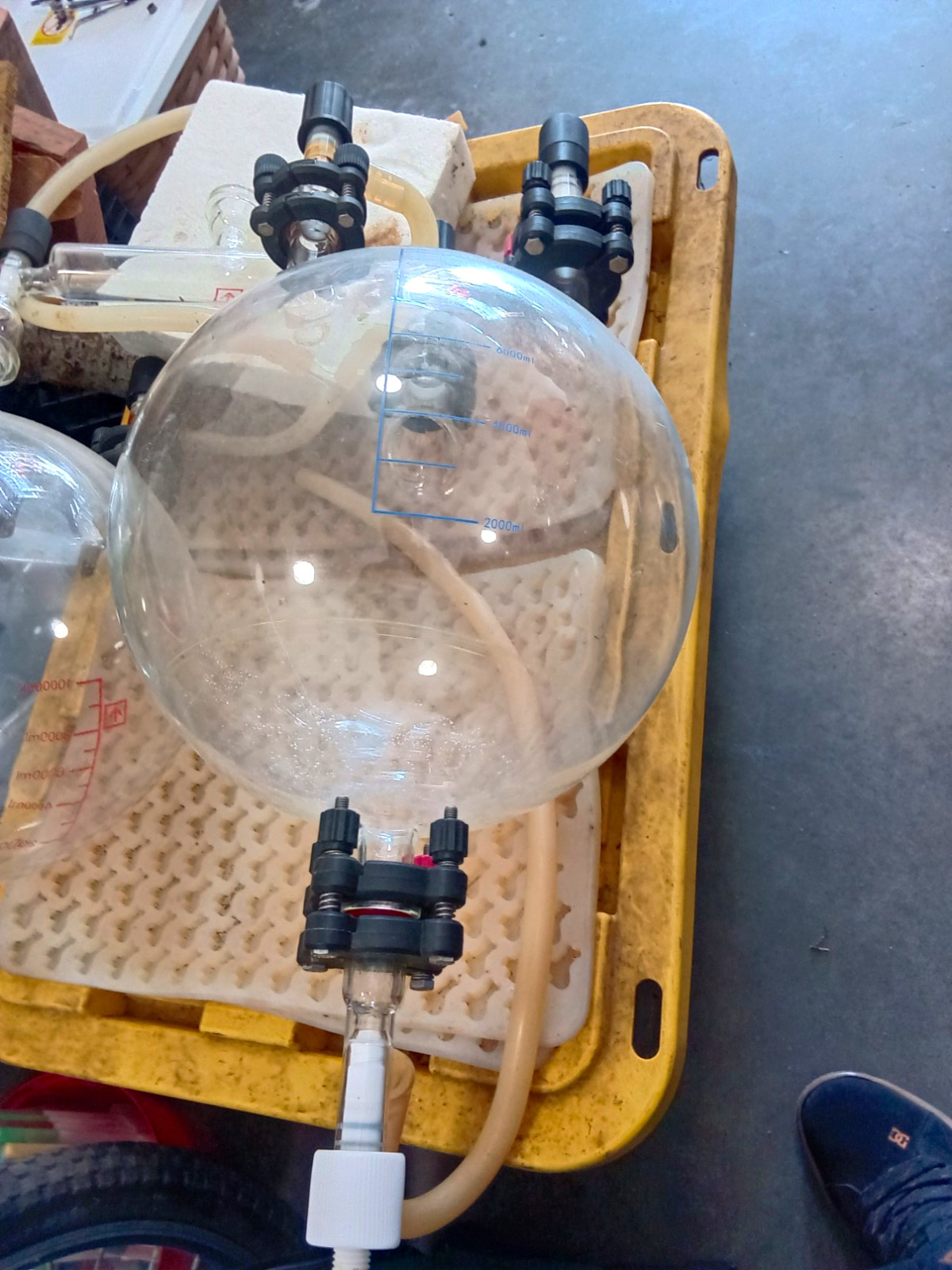 2000 mL Round Bottom Flask, Physical Laboratory Use, Glass Lab Glassware