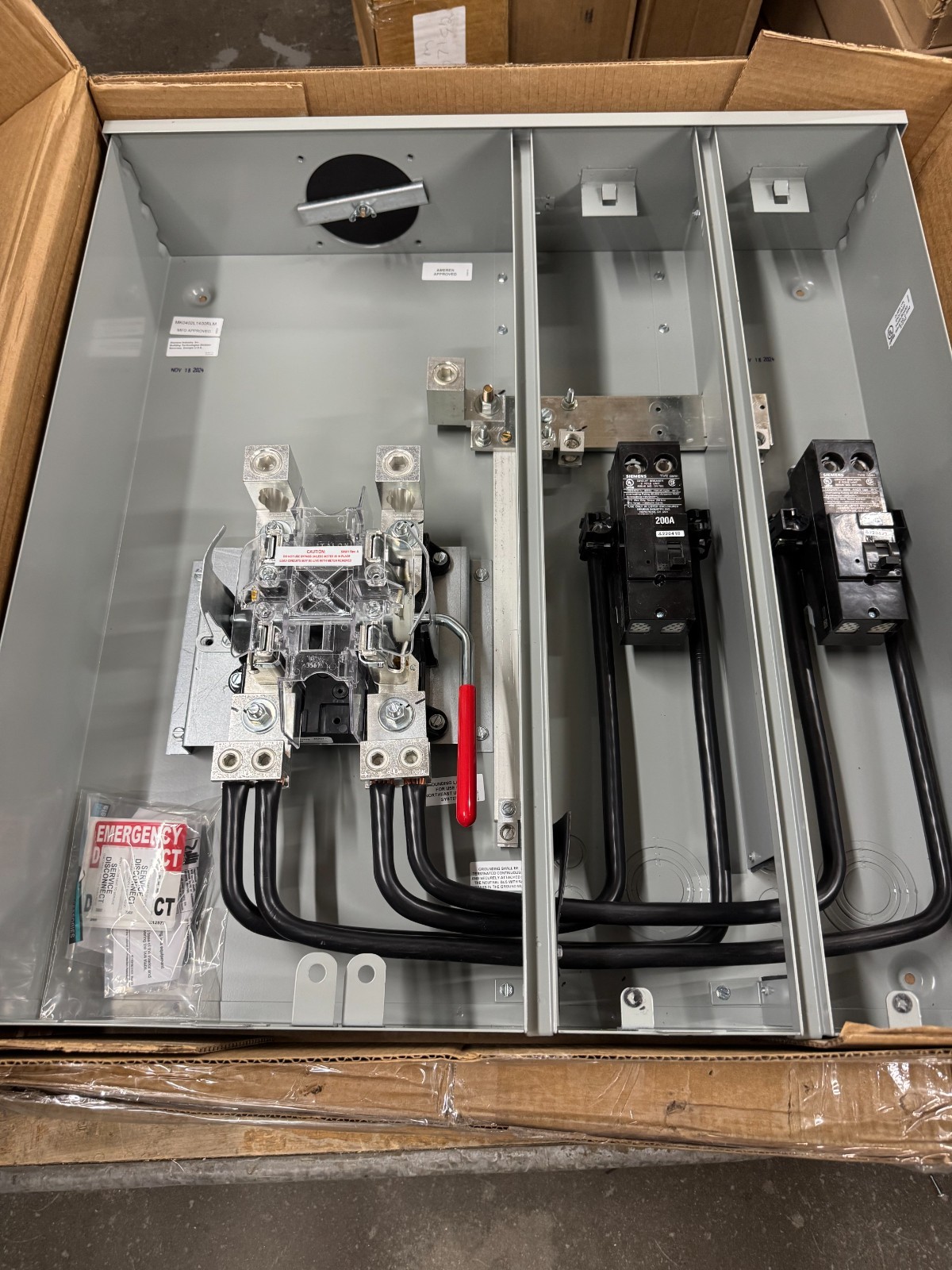 NEW Siemens 400 amp meter main 1PH. MK0402L1400RLM. with 2- ,200 amp bkrs