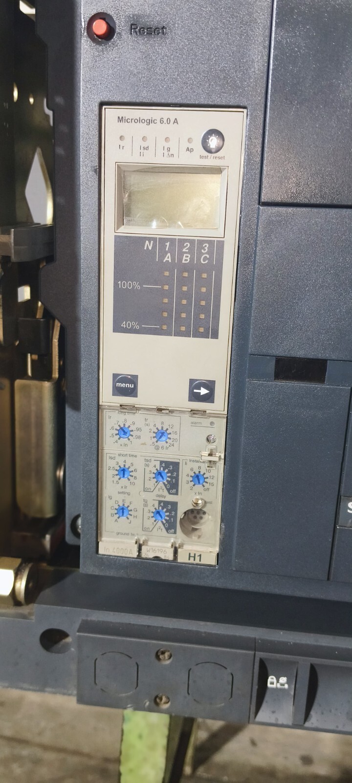 MERLIN GERIN / SCHNEIDER MASTERPACT NW40H1 4000A ACB 3 POLE SUPERIOR QUALITY