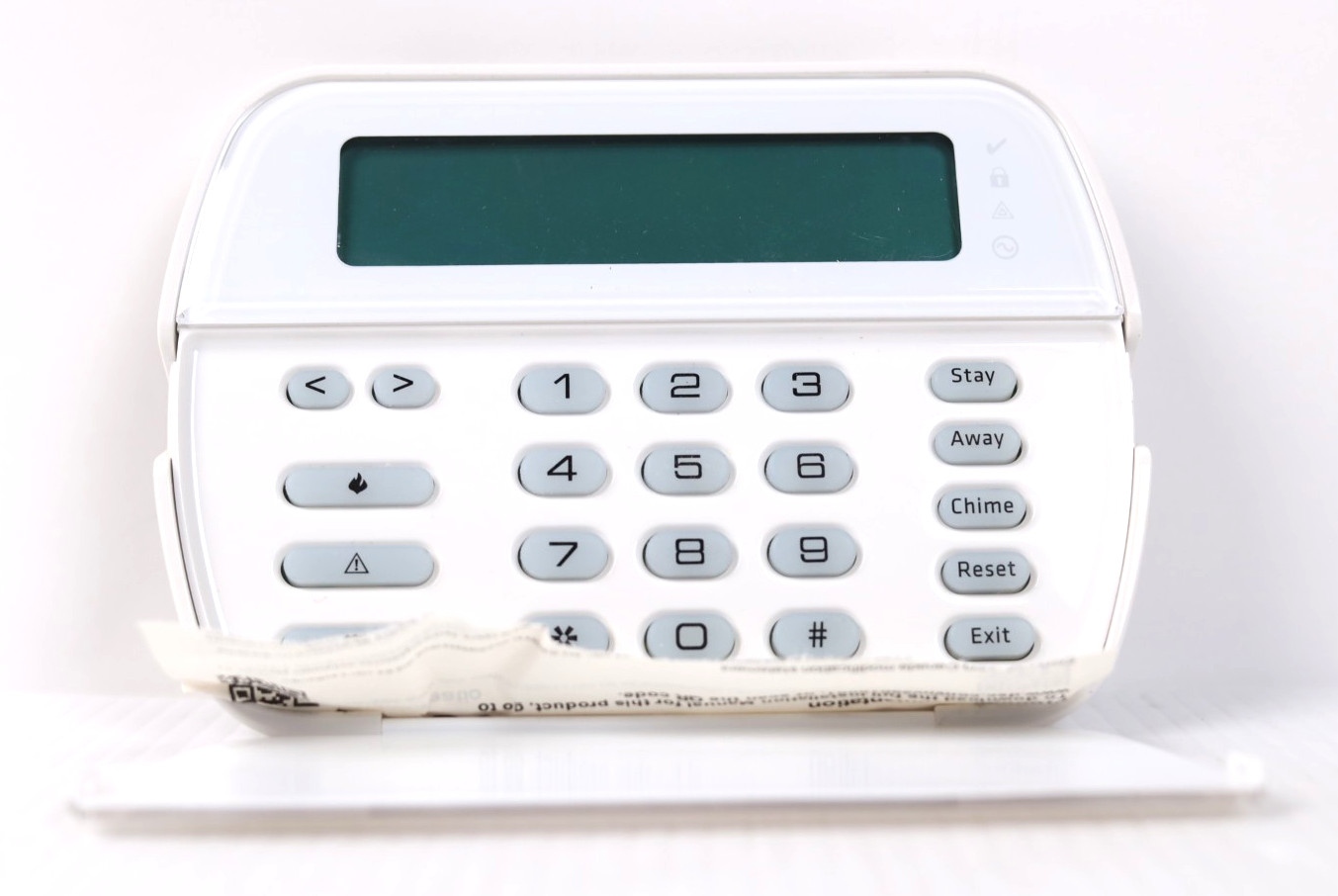DSC PowerSeries RFK5500ENG RF 5500 64-Zone LCD Full-Message English Keypad w818