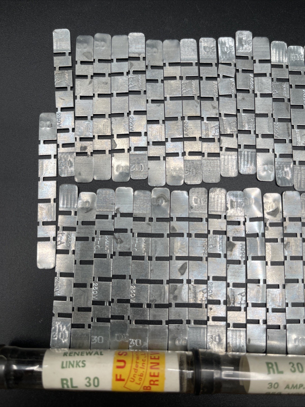 Gould RL 30 Fuse Renewal Links – 30 Amps 250 Volts Lot of 47