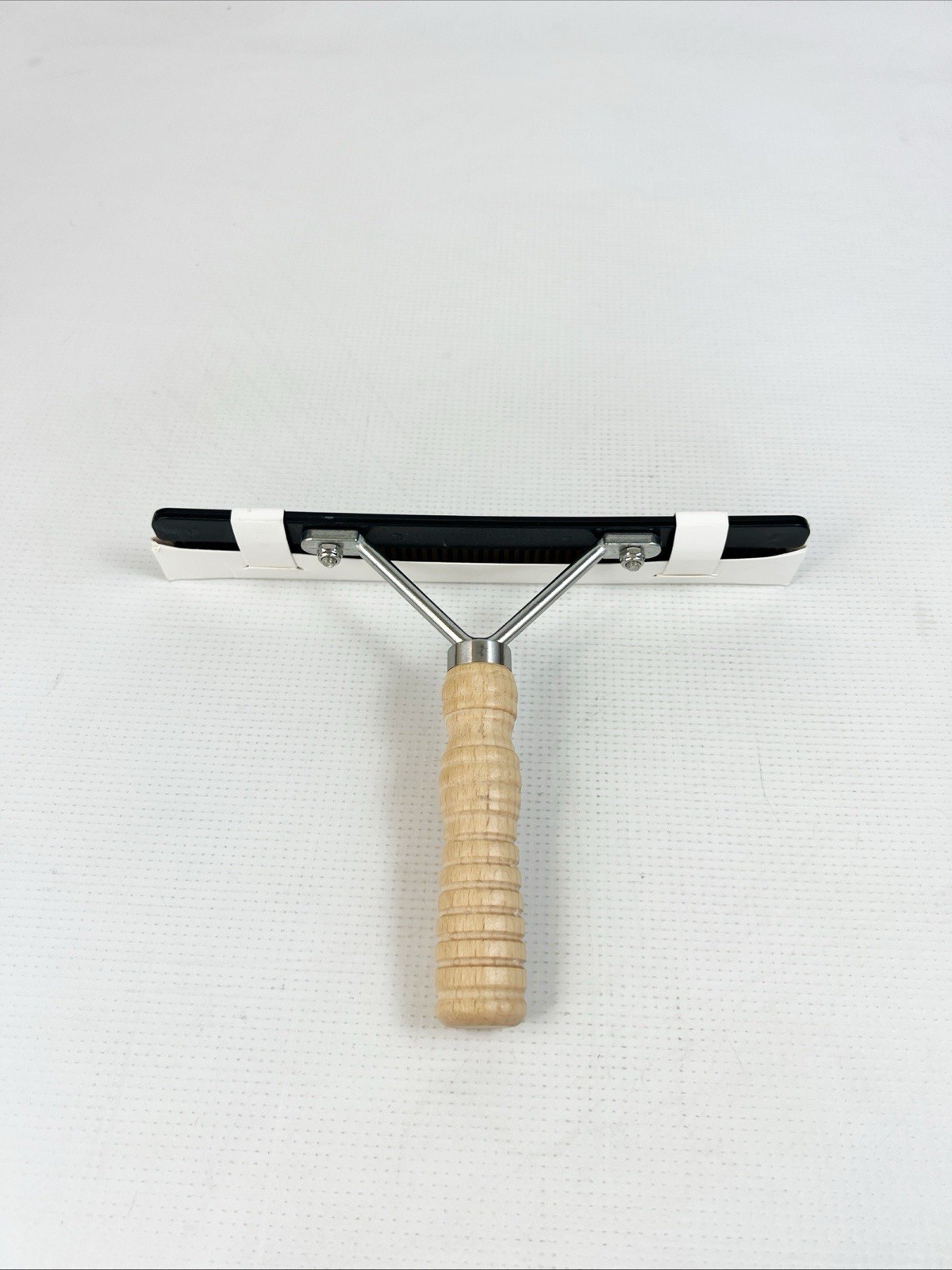 Weaver Livestock Show Comb with Wood Handle and Replaceable Black Comb