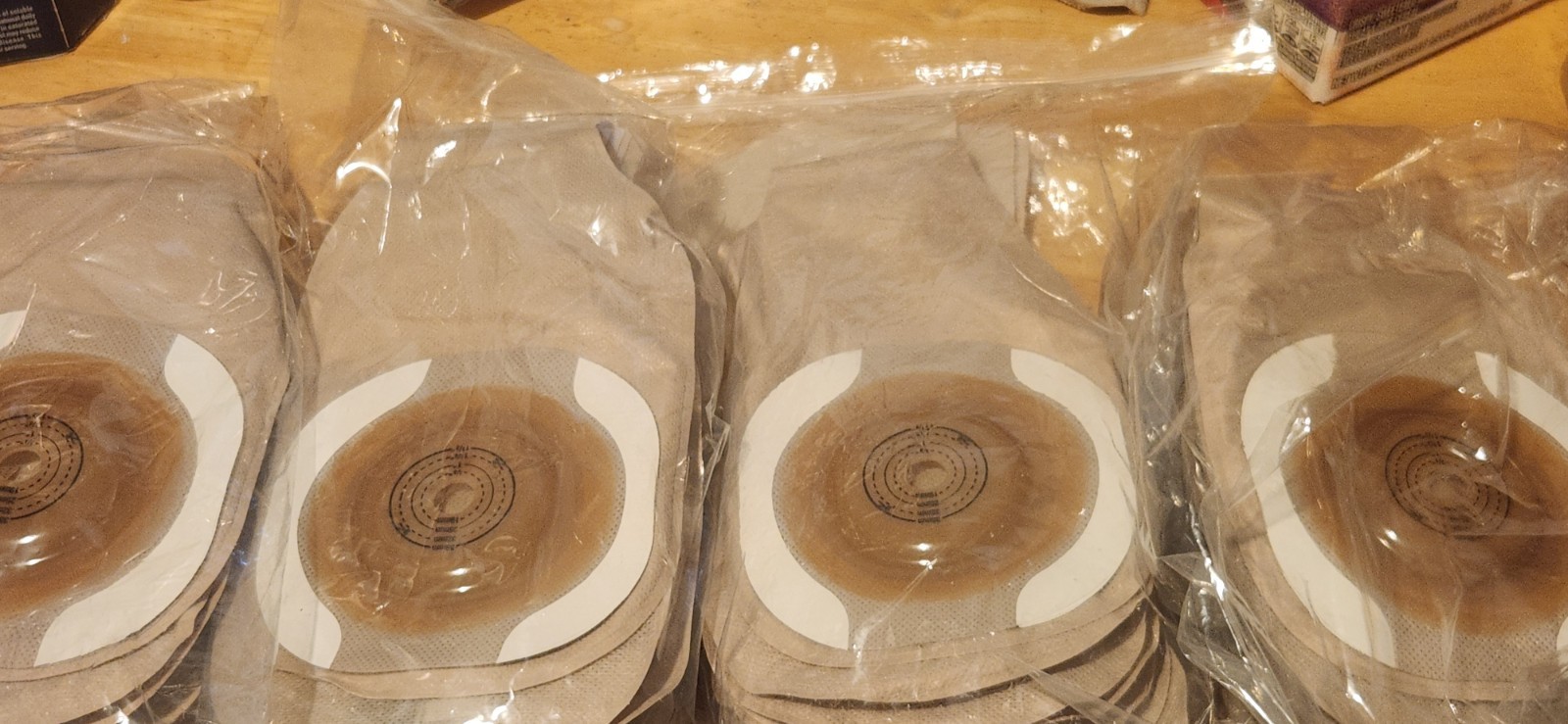 50 Hollister 8678 loose Pouches