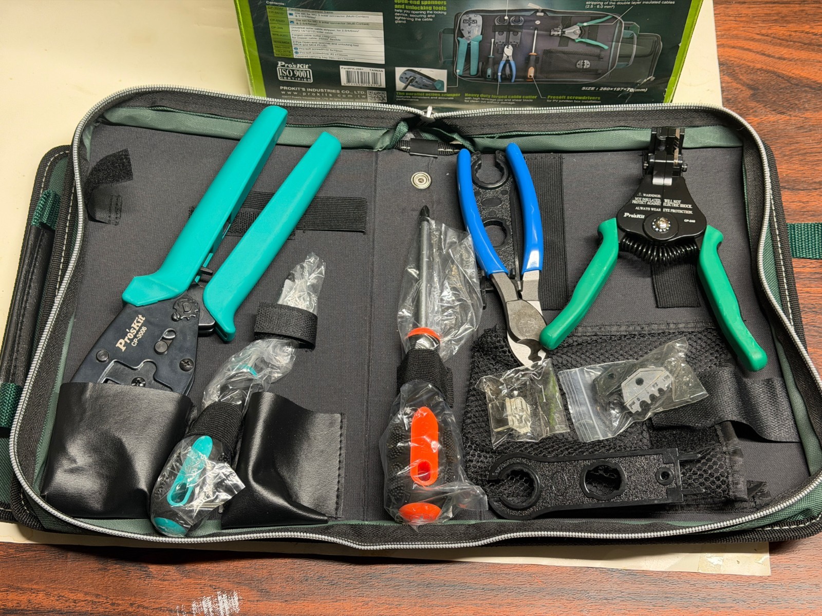 PK-2061 Solar MC3 and MC4 Crimping Tool Kit