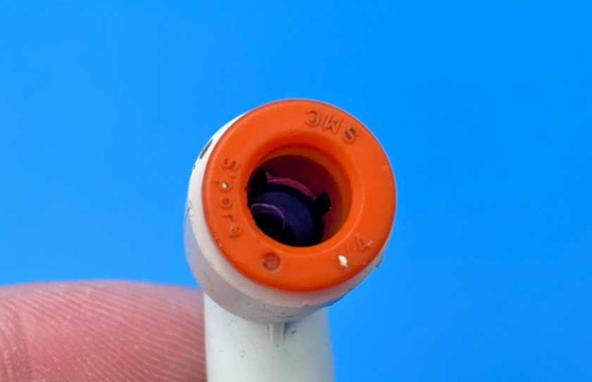 SMC 1/4″ White Orange Pneumatic Push Fitting (TSC)