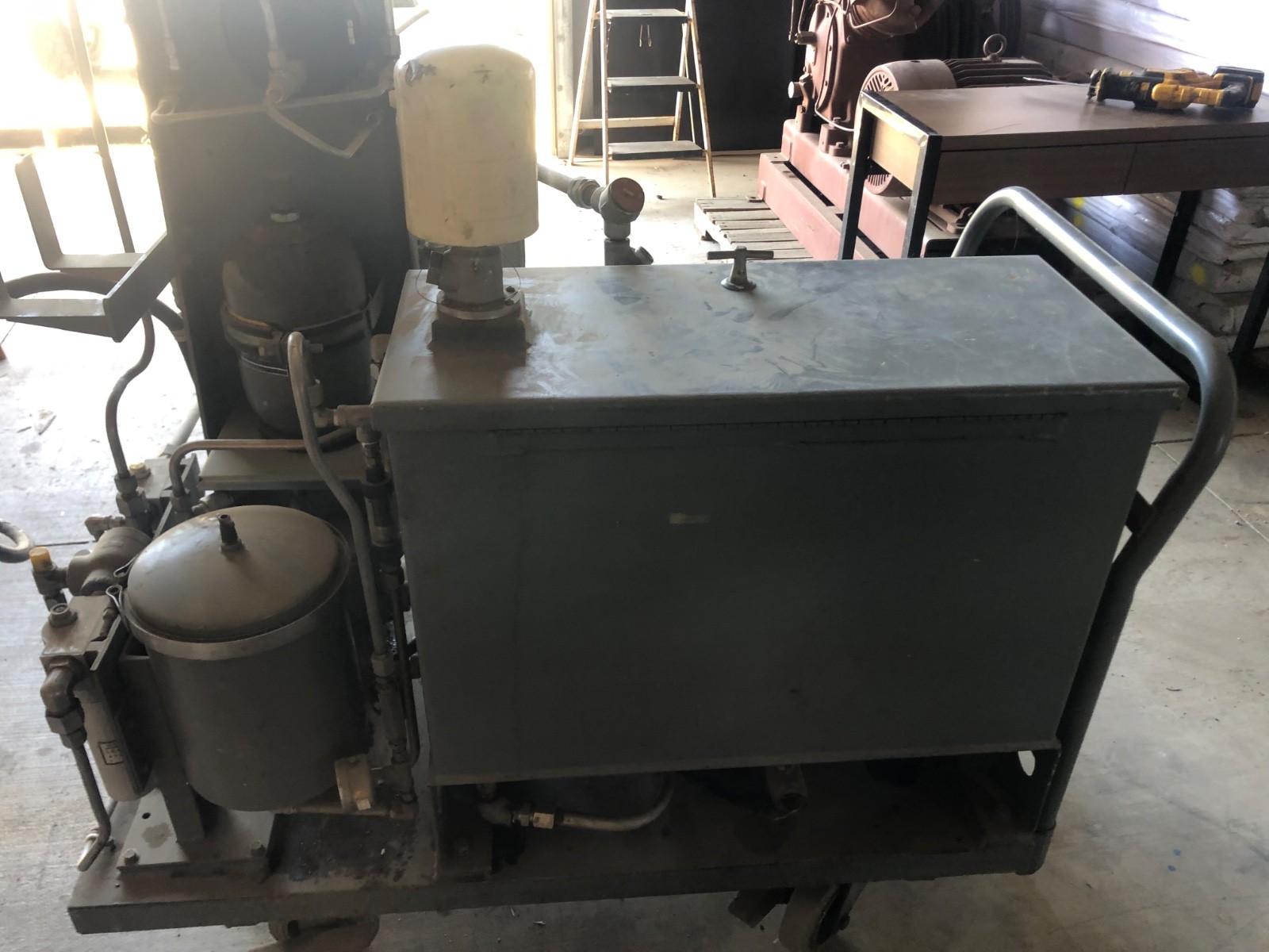 hydraulic pump station Toshiba 7.5 hp 3 ph mtr. Vickers pump 5000 psi