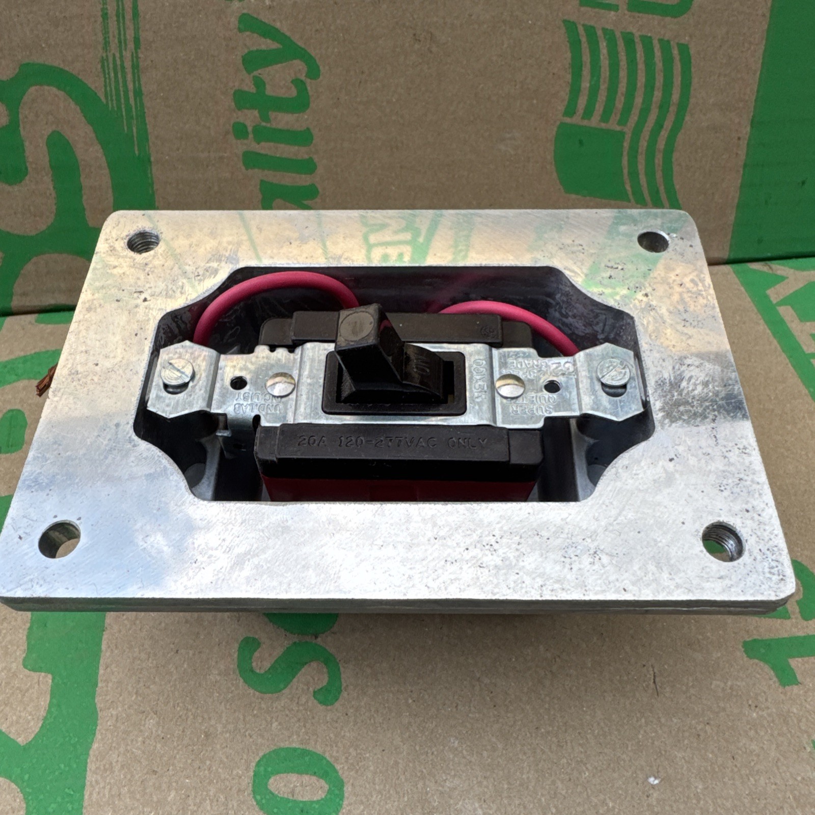 Crouse-Hinds 0200611 Explosion Proof Switch Outlet Box Type EDS Single Pole