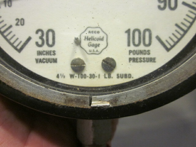 ACCO Helicoid 4-1/2 W-100-30-1LB Pressure Gauge/Gage -30 -100 PSI, BOTTOM MOUNT