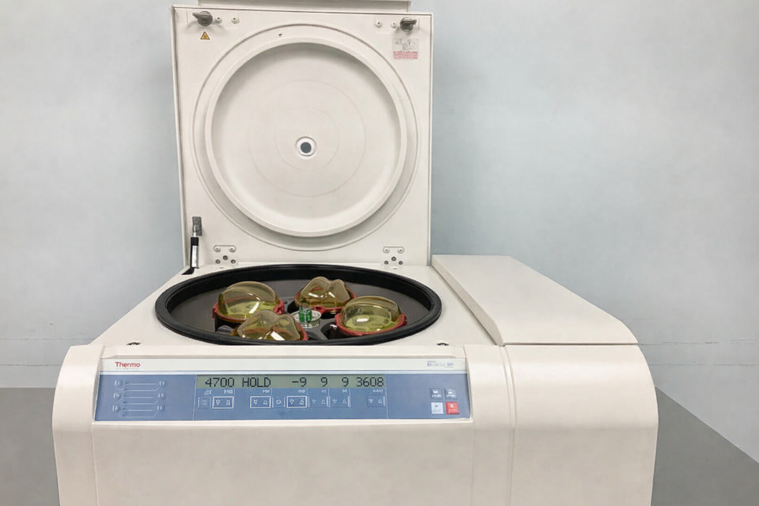 Heraeus Megafuge 40R Refrigerated Centrifuge TESTED with Warranty SEE VIDEO