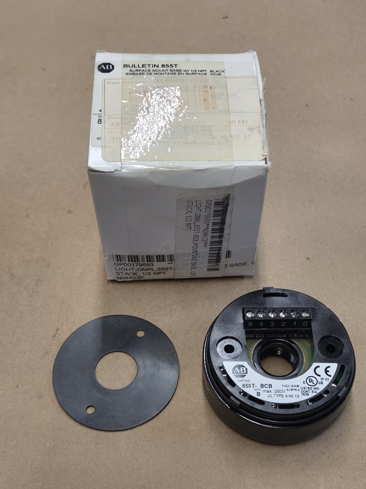 Allen Bradley 855T-BCB Light Tower Mounting Base 1/2″ NPT