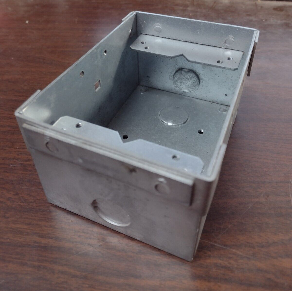 THOMAS & BETTS 61-W FLOOR BOX for wood floors SINGLE GANG STEEL NEW IN BOX