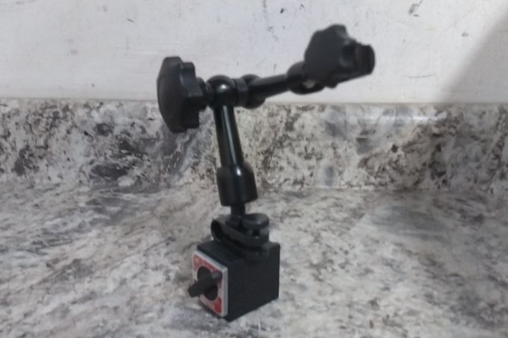 Starrett 660 7.5 In Maximum Reach Magnetic-Base Indicator Holder