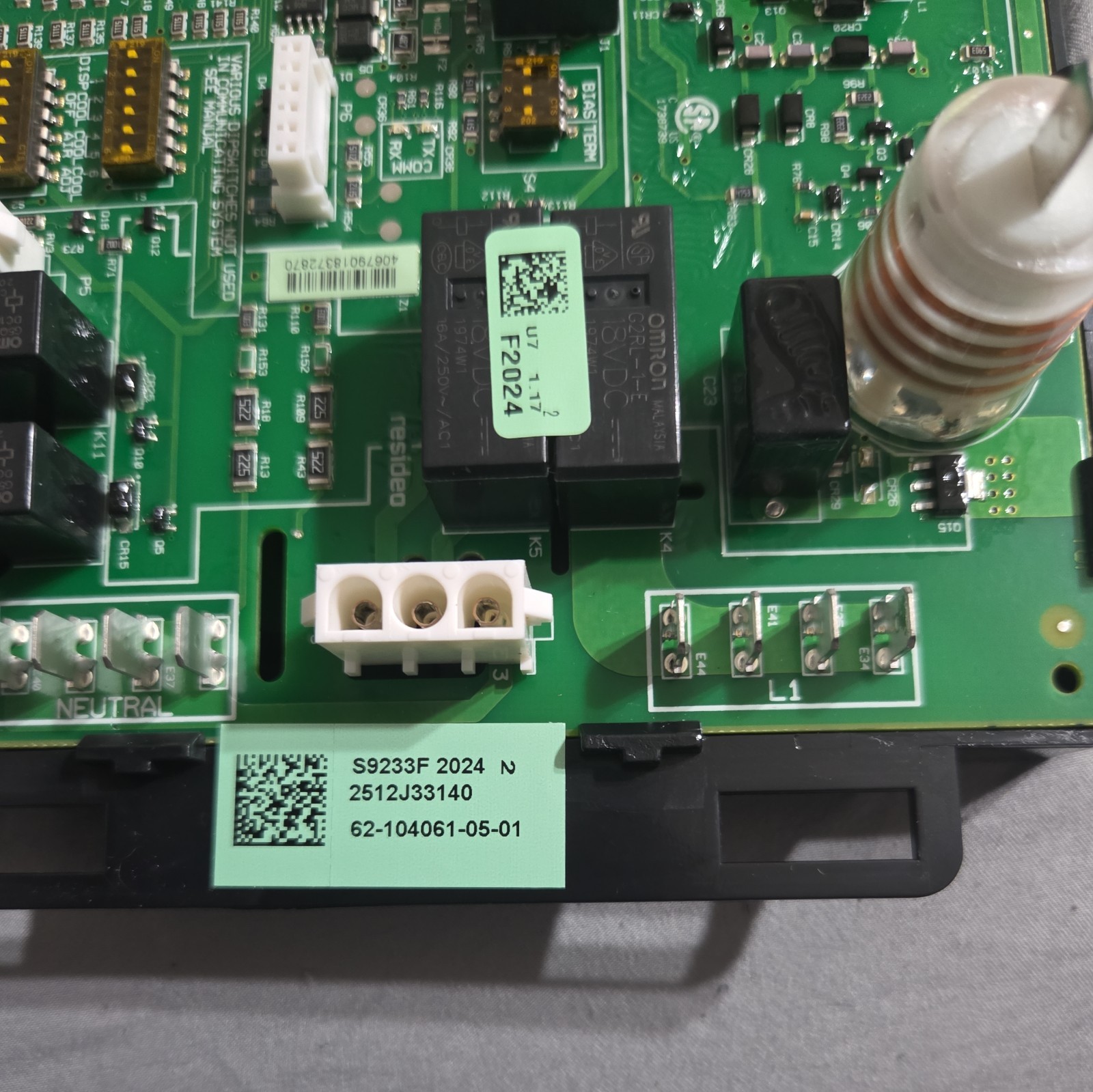 Rheem 62-104061-05 / S9233F2024 Integrated Furnace Control Circuit Board Used