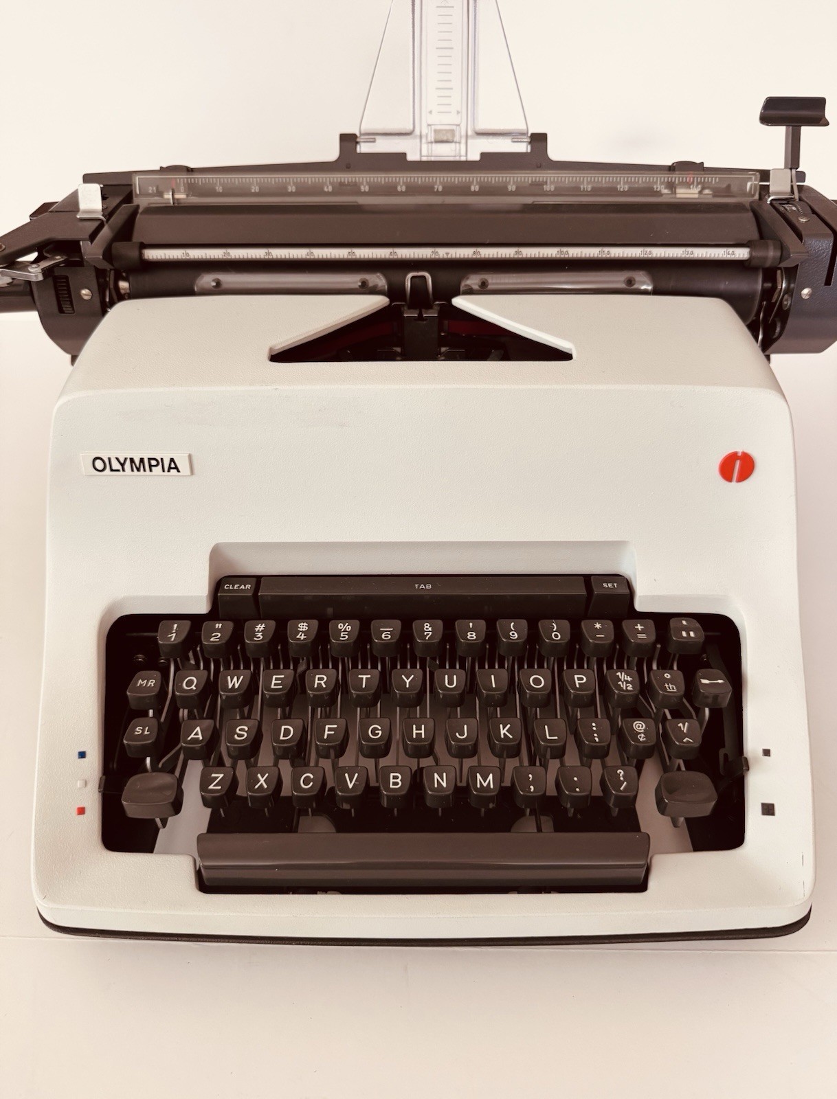 Olympia International SG3 Manual Typewriter w/ Dust Cover in Exc Clean Condition